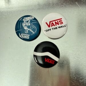 Vans Family lanyard and button bundle